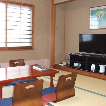 Ryokan Ginsuikaku Майдзуру Екстериор снимка