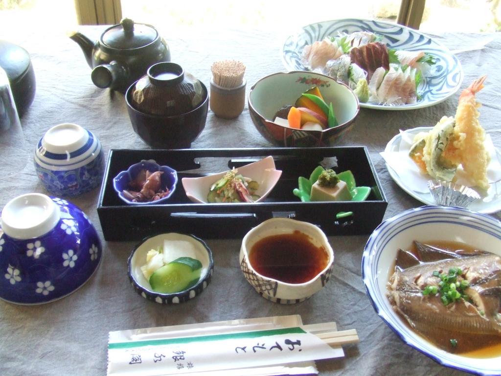 Ryokan Ginsuikaku Майдзуру Екстериор снимка